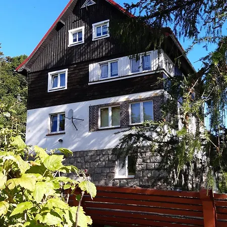 Apartament 103